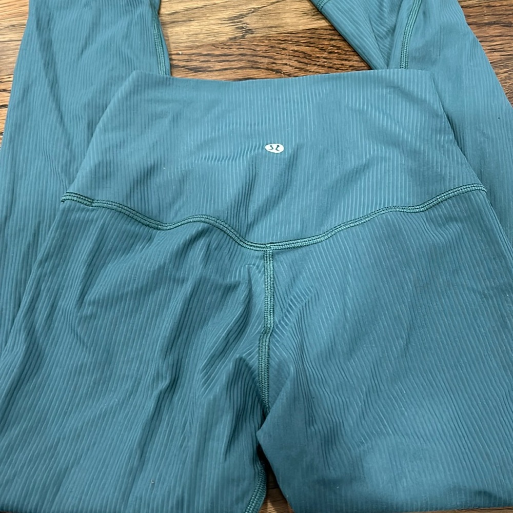 green lululemon leggings